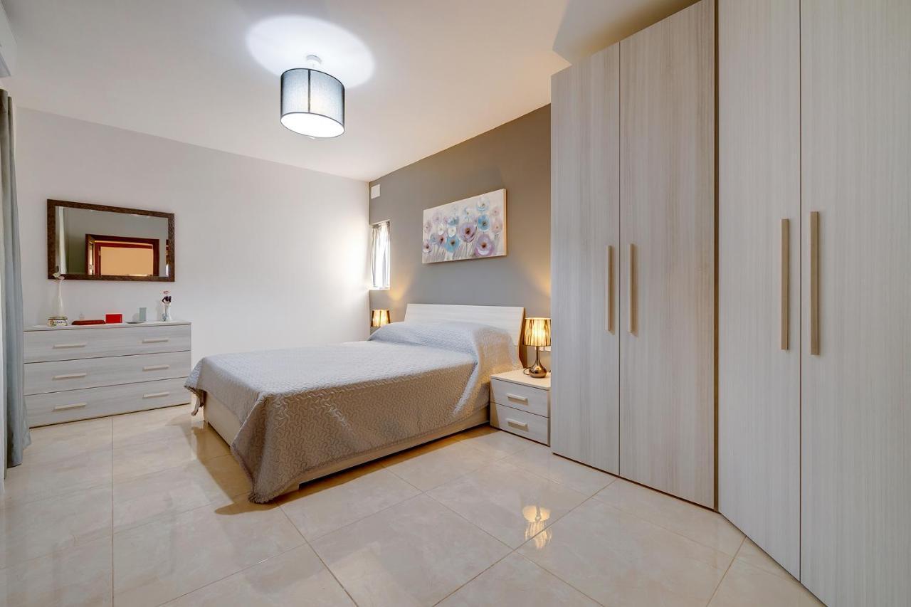 Stylish Bright And Airy Apart In Central Bugibba St. Paul's Bay Esterno foto