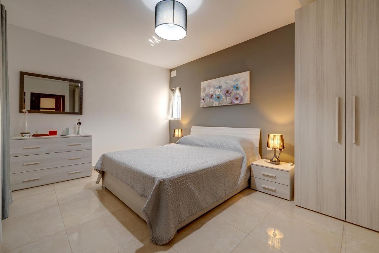 Stylish Bright And Airy Apart In Central Bugibba St. Paul's Bay Esterno foto